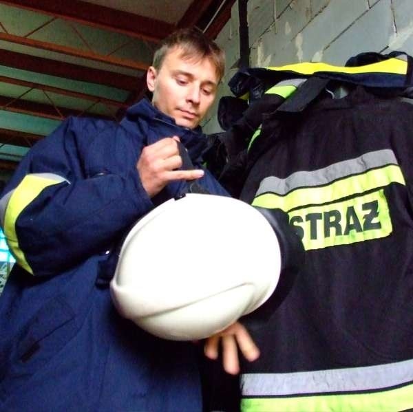 Strażak Paweł Kapica chciał pomóc a został dotkliwie pobity.