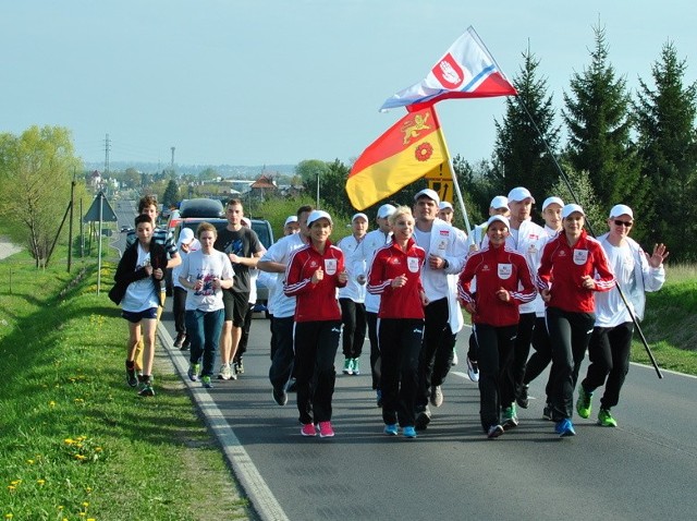 Uczestnicy biegu do Watykanu