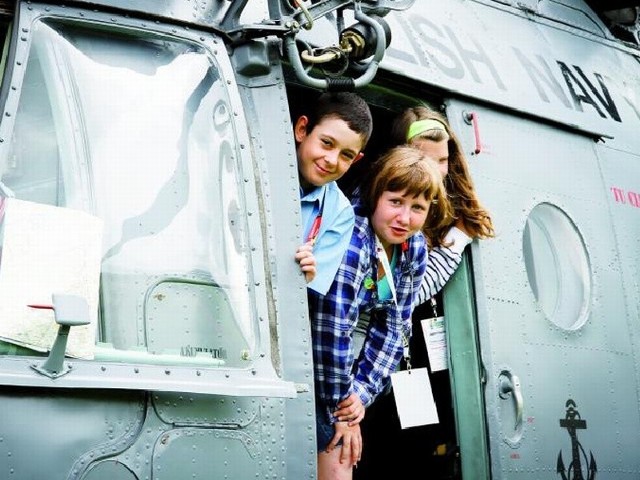 Dzieci poleciały w podróż śmigłowcem Mi-17 z prędkością 230 km/h, na wysokości 200 metrów