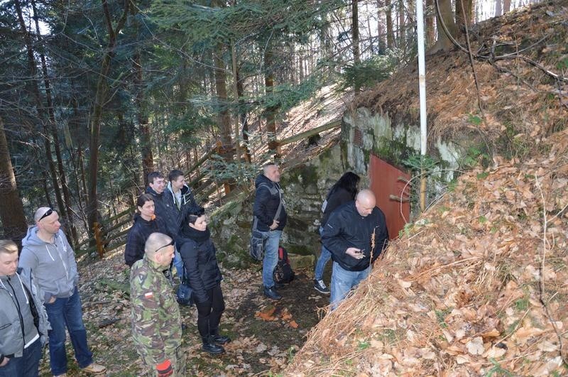 Bunkrowcy z Oświęcimia w powojennych schronach szukają nieznanych jeszcze śladów historii