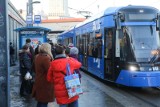 Kraków. Miasto planuje nowy system opłat w komunikacji, ale bez biletów przystankowych. Mieszkańcy nadal mają płacić za stanie w korkach