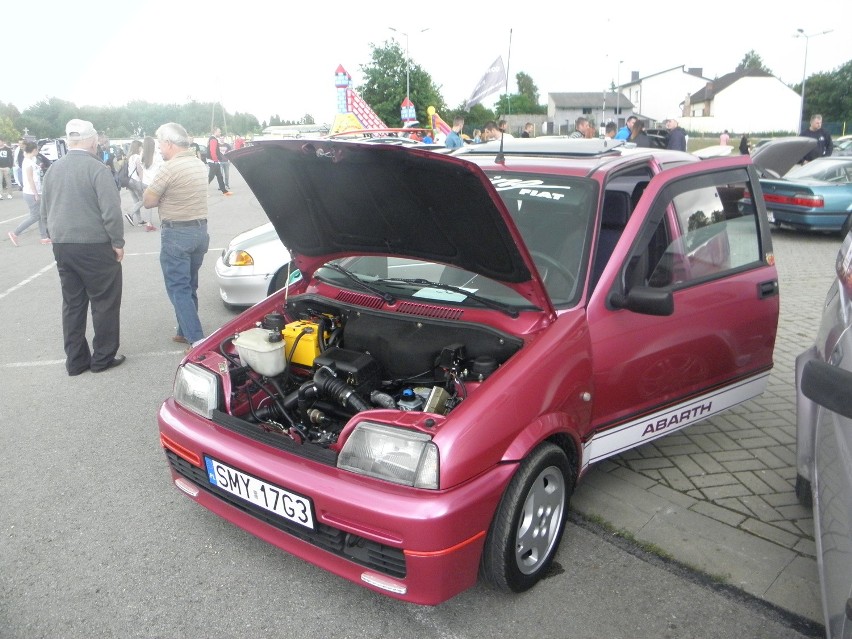 Blisko 200 tuningowanych samochodów można oglądać podczas...