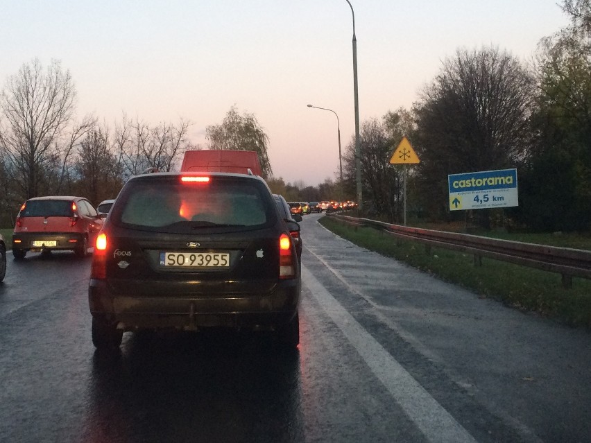 Wypadek na DK94 w Sosnowcu. Korek w stronę Dąbrowy Górniczej