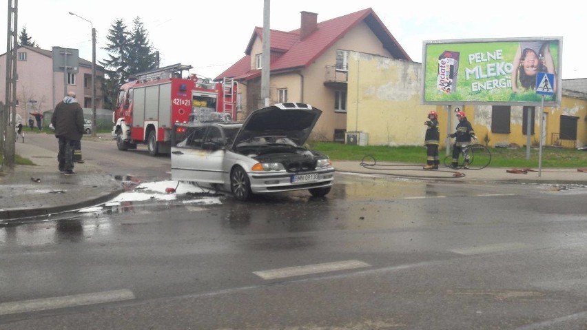 Informację o pożarze samochodu grajewscy strażacy otrzymali...
