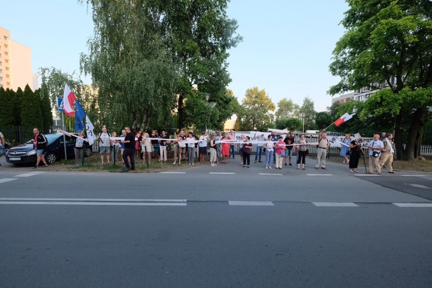 Protest przed siedzibą TVP Poznań