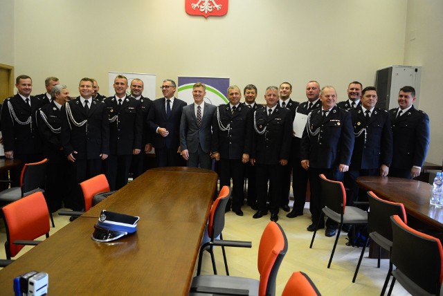 Jednostki OSP z regionu radomskiego otrzymały wsparcie finansowe na zakup wozów strażackich wraz z wyposażeniem.