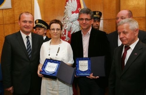 W tym roku tytuł Ambasadora Szczecina przypadł mistrzom słowa - pisarce Indze Iwasiów i publicyście Romanowi Czejarkowi.