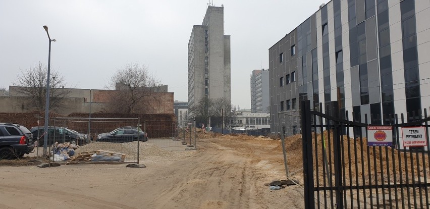 Nowe drogi powstają w centrum Łodzi. Skomunikują śródmiejskie ulice, stworzą dodatkowe miejskie przestrzenie
