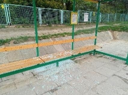 Ostrzelane przystanki w Sandomierzu. Policja ma podejrzanego. Komentarz burmistrza