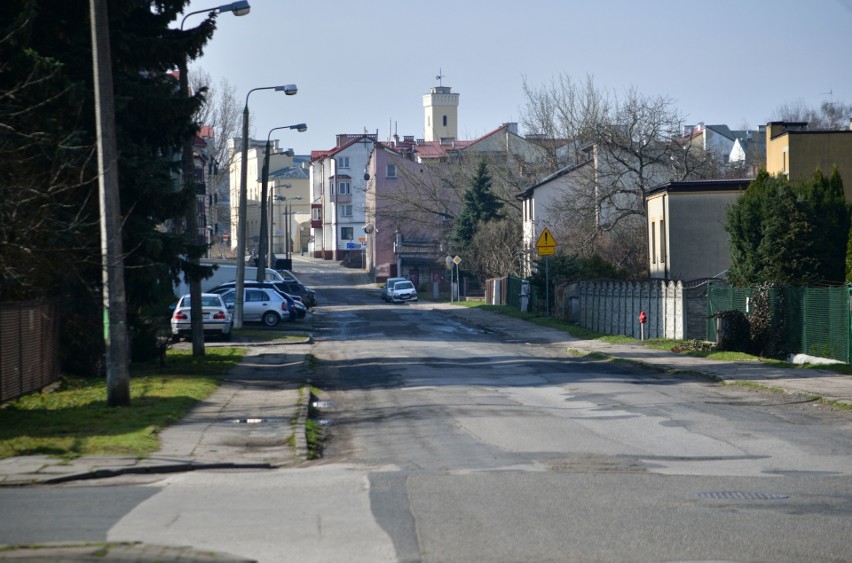 Ulica Wolność w Radomiu zostanie przebudowana. Aktalnie jej stan jest bardzo zły. Zobacz zdjęcia! 