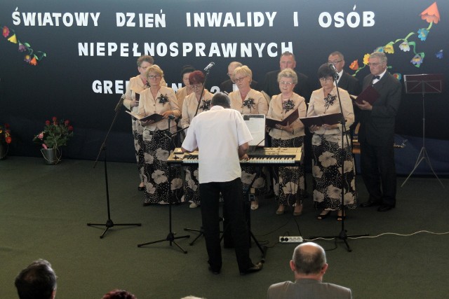 Występ chóru w Grębocinie z okazji Światowego Dnia Inwalidy i Osób Niepełnosprawnych