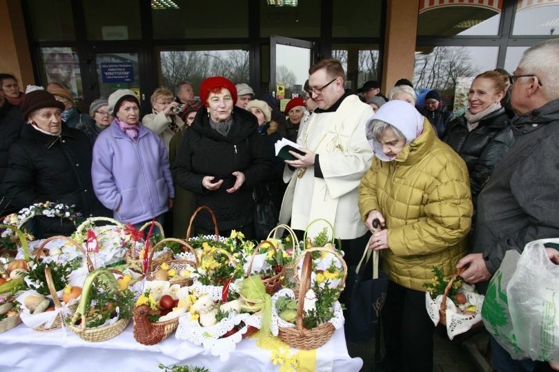 Sobota wielkanocna w Łodzi - święcenie pokarmów