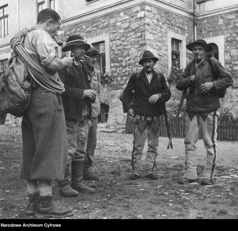 Tatry. 111 lat temu powstał TOPR. Tak dawniej wyglądała praca ratowników [ZDJĘCIA]