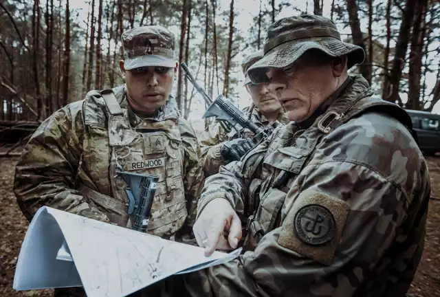 Skwierzyńscy terytorialsi ćwiczą z z amerykańskimi kolegami ze 101 batalionu wsparcia.