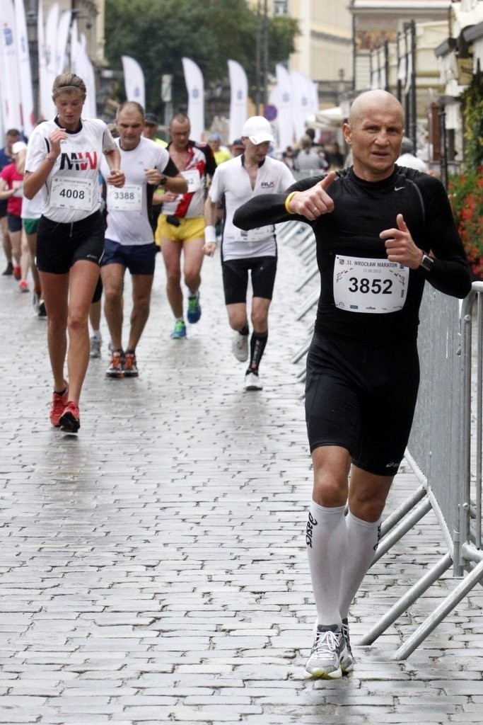 Maraton Wrocław - ZDJĘCIA - zawodnicy z numerami 3801 - 4000