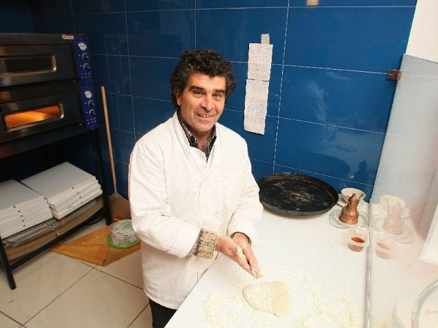 Szefem kuchni kieleckiej pizzerii Siciliana da Vito jest sycylijczyk Ribera Vito. Sekretem przygotowywanej przez niego pizzy jest ciasto i smaczne dodatki.
