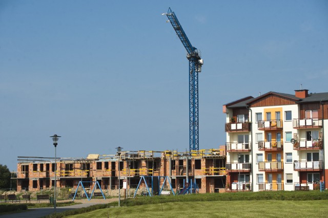 Nowe mieszkania KTBS na osiedlu Unii Europejskiej mają być zasiedlone za rok, w kolejnych latach będą tu budowane następne bloki (segmenty)