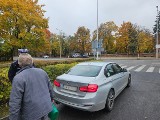 Wszystkich Świętych 2023. Policjanci czuwają nad bezpieczeństwem przy cmentarzach. Zdjęcia