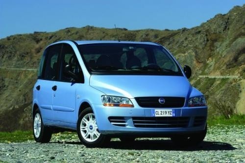 Fot. Fiat: Multipla napędzana silnikiem 1,6 l/103 KM zużywa...