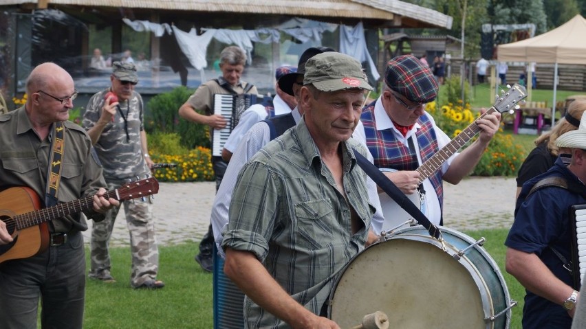 W Kamyku pod Częstochową trwa Festiwal Kapel Podwórkowych