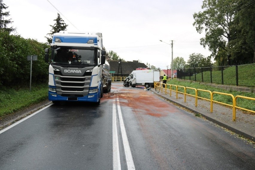 Wypadek na drodze krajowej nr 15 w Wylatowie. Zobaczcie zdjęcia