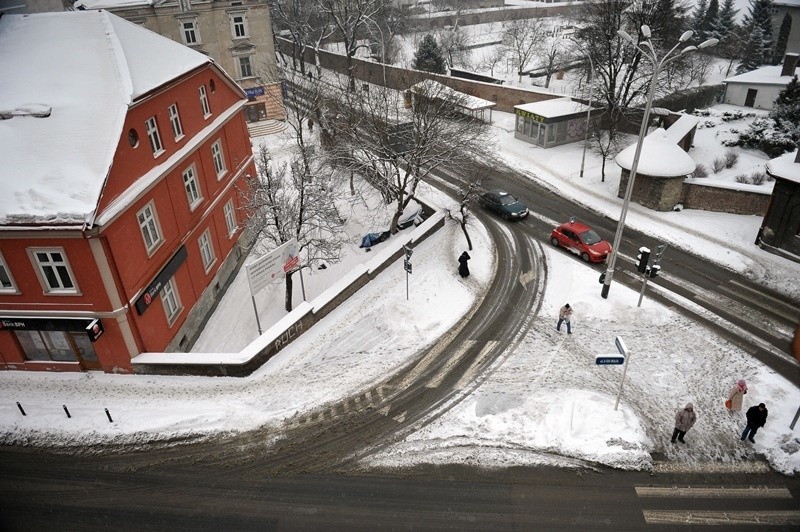 Główne ulice w Przemyślu są czarne...