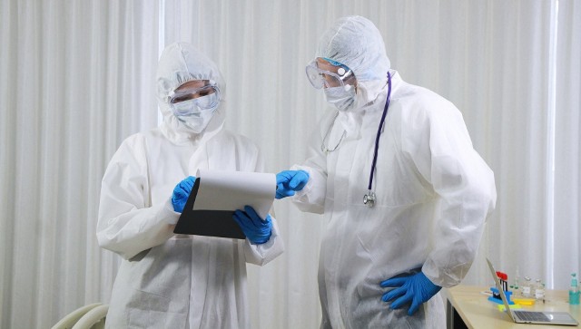 W poniedziałek 4 października Ministerstwo Zdrowia podało, że w województwie śląskim wykryto 26 nowych przypadków koronawirusa. Skąd są chorzy? Sprawdź. Przesuń wprawo - wciśnij strzałkę lub przycisk NASTĘPNE