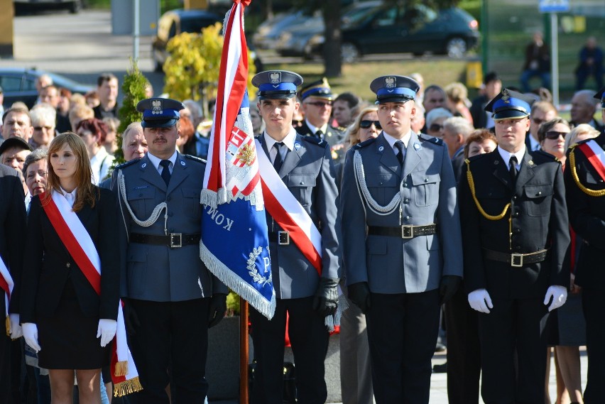 Odsłonięcie pomnika w Ożarowie