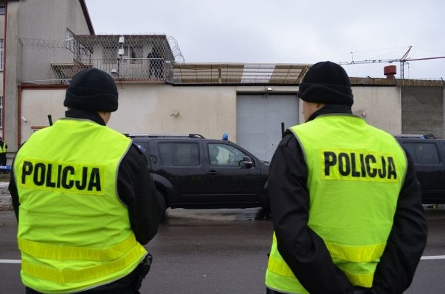 Nie wiadomo, czy Mariusz T. opuści dziś zakład karny. Gdyby jednak tak się stało, to odtąd będzie przebywał pod stałym nadzorem policji. Gdzie się uda? Nie wiadomo. Podobno chciał wyjechać na Śląsk.