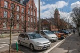 Szkoła na ul. Słowackiego w Poznaniu zachowa swoje boisko - nie będzie tu parkingu