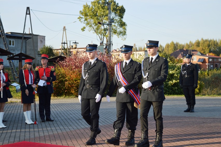 Strażacy z Czarnej Dabrówki ochotnicy mają swój sztandar