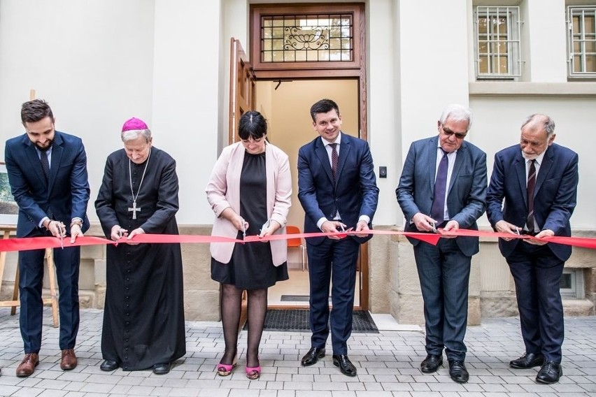 Kraków. Otwarto zmodernizowany budynek Szpitala Babińskiego. Będą tam dwa kliniczne oddziały psychiatryczne 