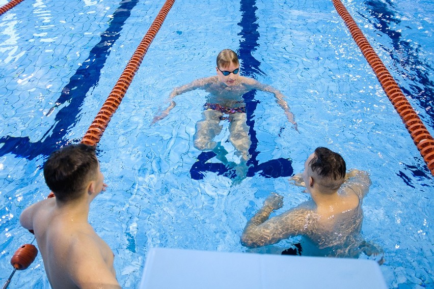 WOŚP 2019. Serduszkowe zawody pływackie w Tarnowie [ZDJĘCIA]