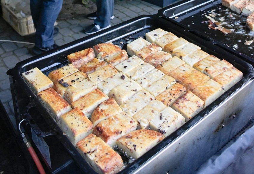 Składniki: 3 kg ziemniaków wybranych odmian, 3 jajka, 30 dkg...