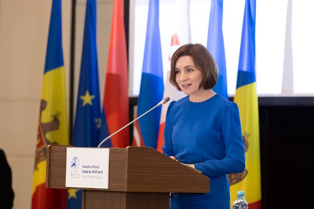 Prezydent Sandu podczas niedawnej Monachijskiej Konferencji Bezpieczeństwa wyraziła obawę przed ewentualnością "destabilizacji sytuacji" w jej kraju. Jak mówiła "stosowana jest propaganda, cyberataki, fałszywe ostrzeżenia o podłożonych bombach" i to wszystko wpływa na demokrację w Mołdawii.