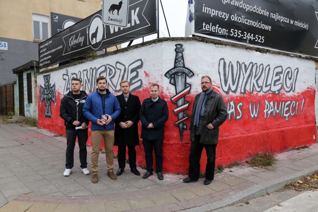 Młodzież Wszechpolska przygotowała mural w Białymstoku poświęcony Żołnierzom Wyklętym