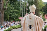 Arcybiskup Marek Jędraszewski modlił się w Kalwarii Zebrzydowskiej. Mówił o "ateistycznej zarazie" i agresji na ulicach