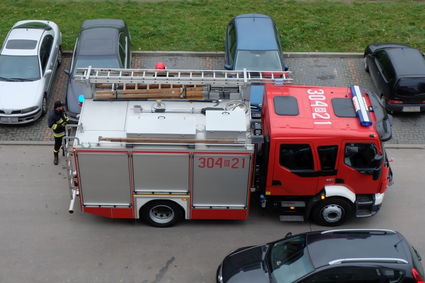 Pożar na Nowym Mieście. Palił się blok na skrzyżowaniu...