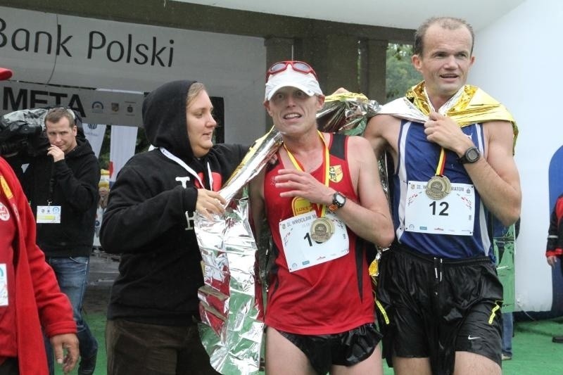 Maraton Wrocław 2013 - [WYNIKI, ZDJĘCIA Z METY, KLASYFIKACJA ZAWODNIKÓW, CZASY]