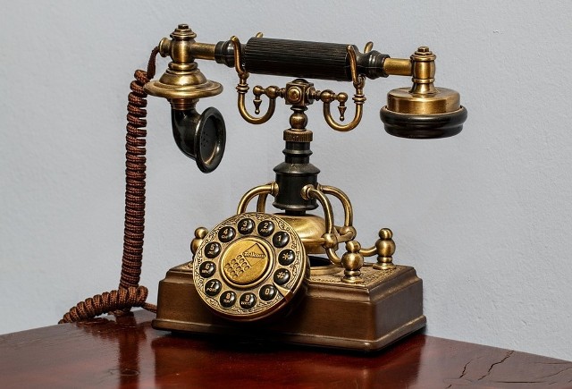 Kto wynalazł telefon: dotykowy, komórkowy, stacjonarny? Niewielu zna tę historię. Sprawdźcie, kto i kiedy wynalazł telefon