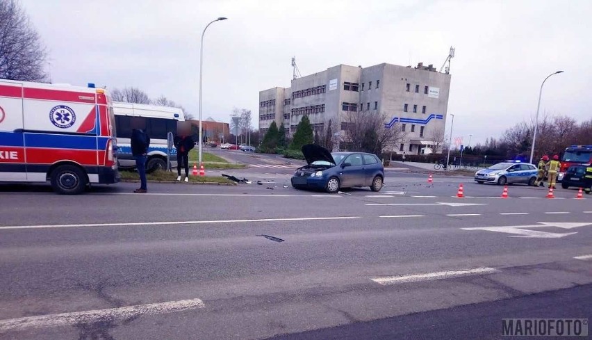 Zderzenie dwóch samochodów w Opolu.