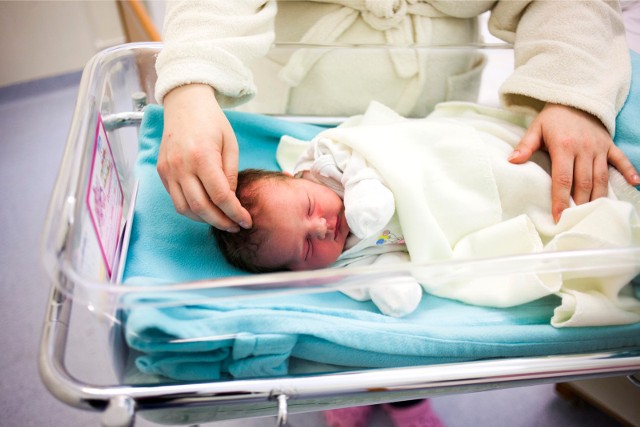 Wybór imienia dla dziecka to nie lada wyzwanie. Niektórzy rodzice wpadają na naprawdę oryginalne pomysły. I nie chodzi już nawet o samo brzmienie imienia, ale także o jego pisownię. Wybraliśmy dla Was najoryginalniejsze imiona, jakie nadano dzieciom w Polsce. Sprawdźcie.