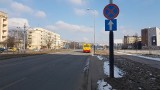 Absurdy drogowe w Łodzi. Krańcówka autobusowa na zakazie zatrzymywania się i postoju 