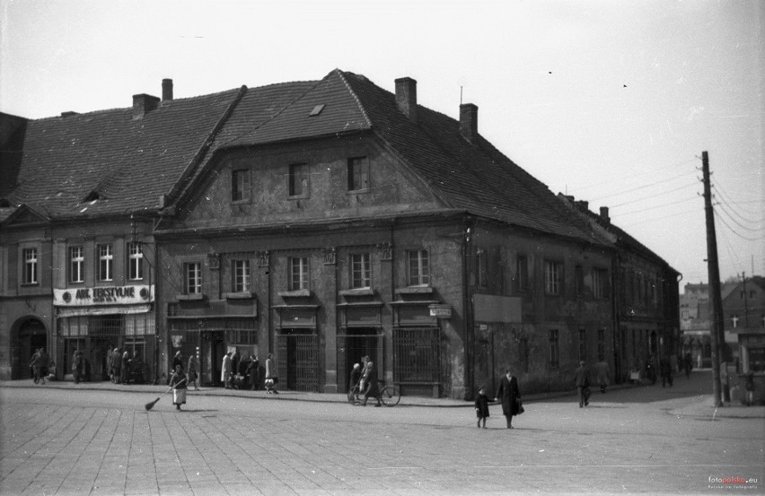 Rybnicki Rynek (1951-1953).