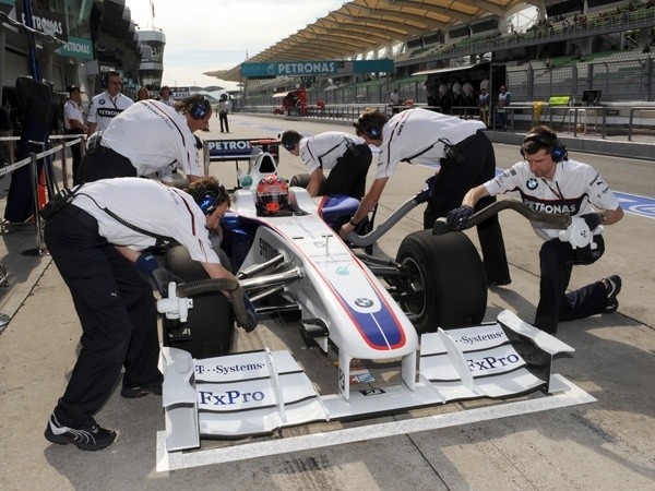 Podczas treningów przed Grand Prix Malezji bolid Roberta Kubicy nie był wyposażony w system KERS.
