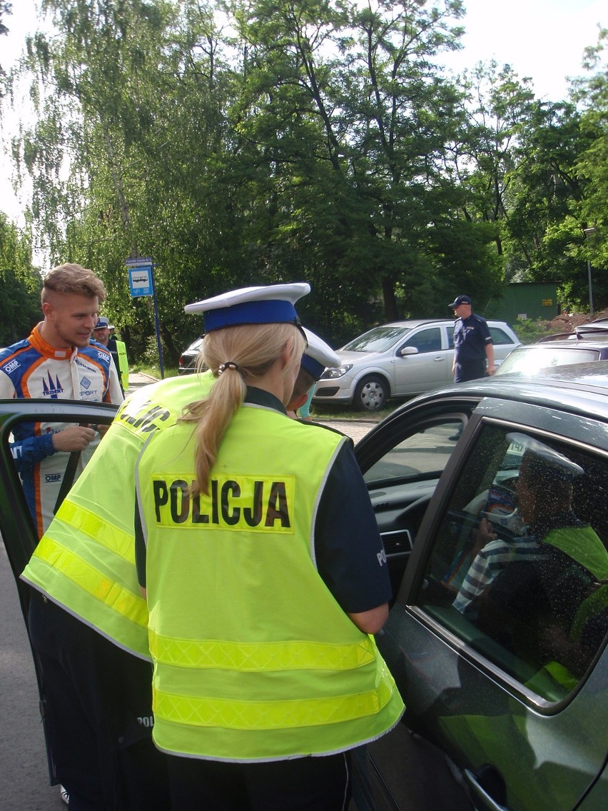 Policjanci sprawdzali czy rodzice pamiętają o...