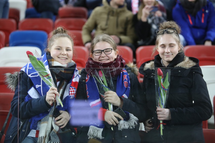 Mecz Górnik Zabrze - Cracovia oglądało prawie 9 tysięcy...