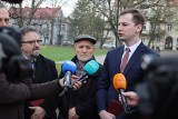 IPN sfinansuje pomnik Jana Olszewskiego w Słupsku? Słupscy radni PiS nie mają wątpliwości