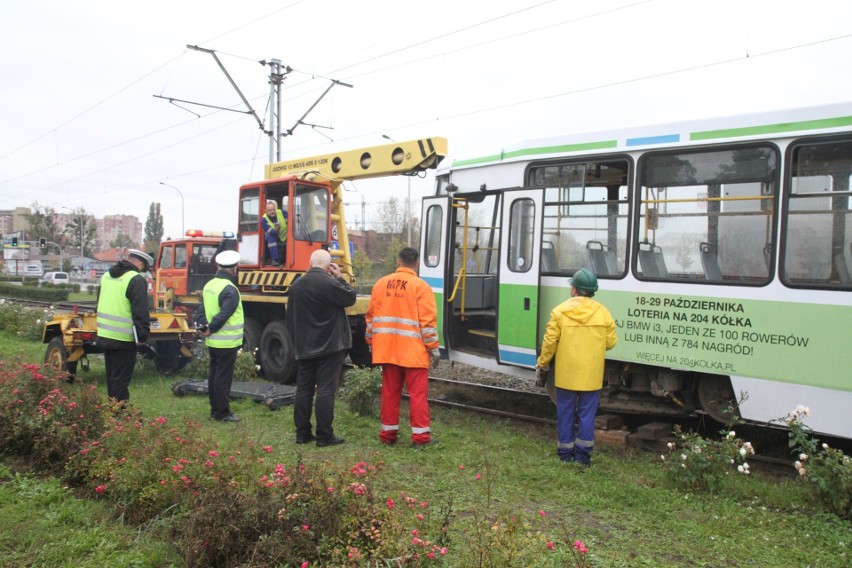 Z tramwaju wypadł silnik. Wprowadzono objazdy 