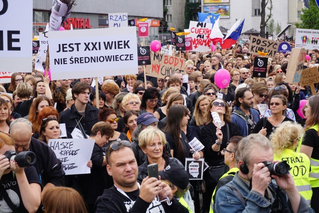 Marsz "Jestem! Myślę! Decyduję!", centrum Łodzi, 2.10.2016